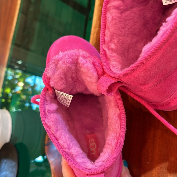 UGG Hot Pink Booties Like New Size 6 - Picture 6 of 9